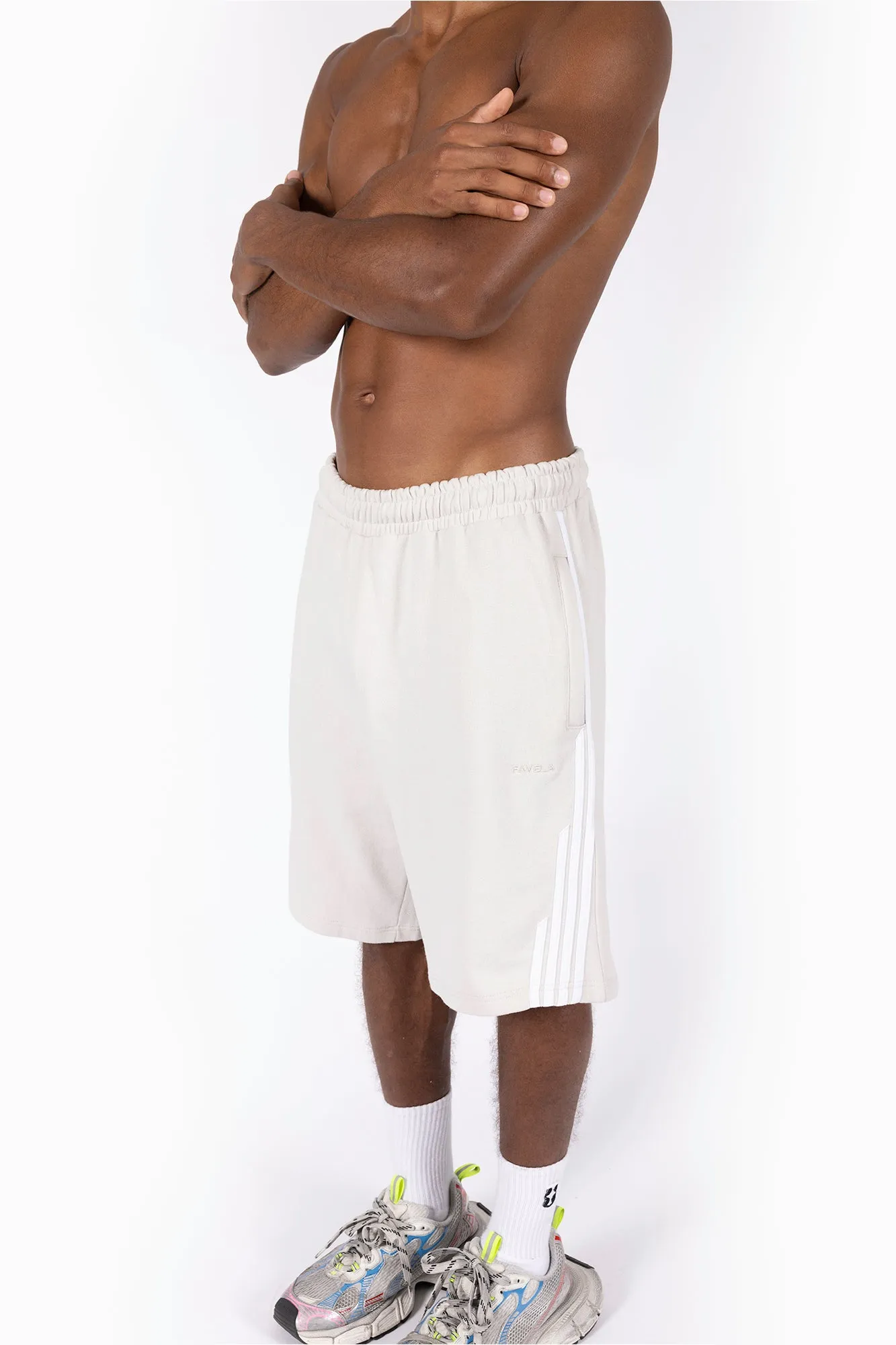 4 STRIPE GLACIER GREY SHORTS